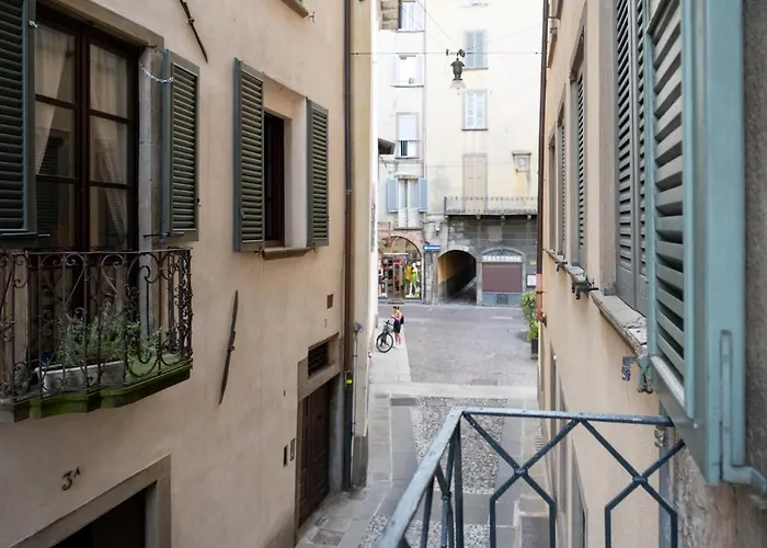 アパート Alta - Charm & History